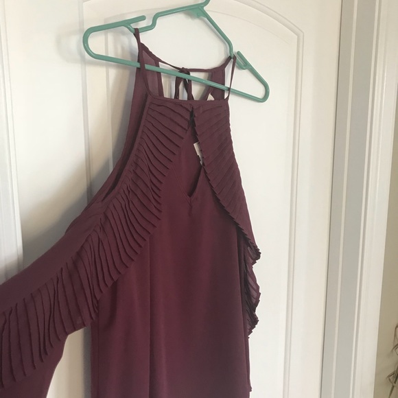 Entro Plum Cold Shoulder Top - Picture 7 of 7